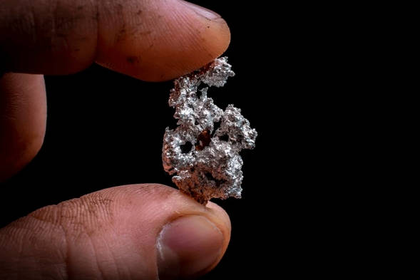 What are precious metals? Palladium are less traded than gold and silver but is equally as important in the industrial sector. - Ultima Markets